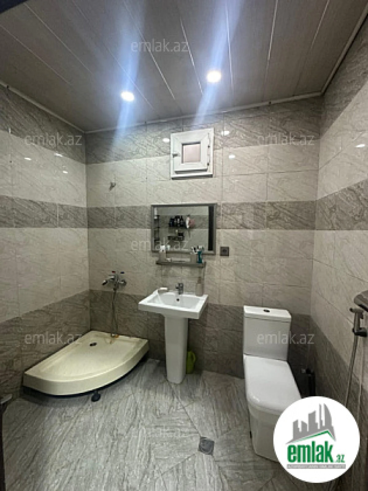 Satılır 5 otaqlı həyət evi 125 m²