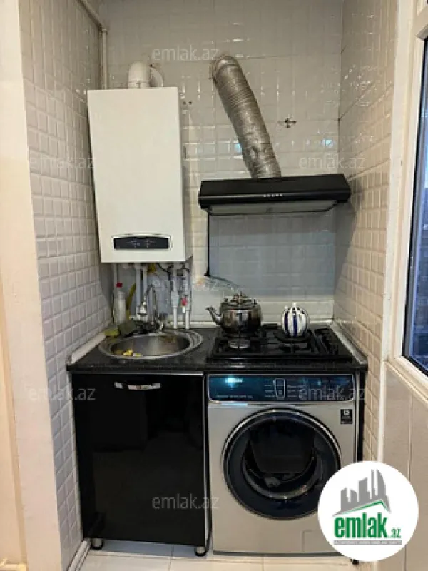 Satılır 3 otaqlı köhnə tikili 60 m²