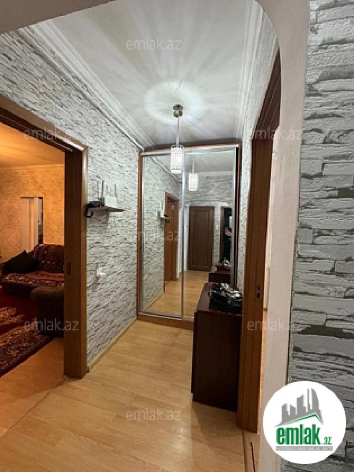 Satılır 3 otaqlı köhnə tikili 60 m²