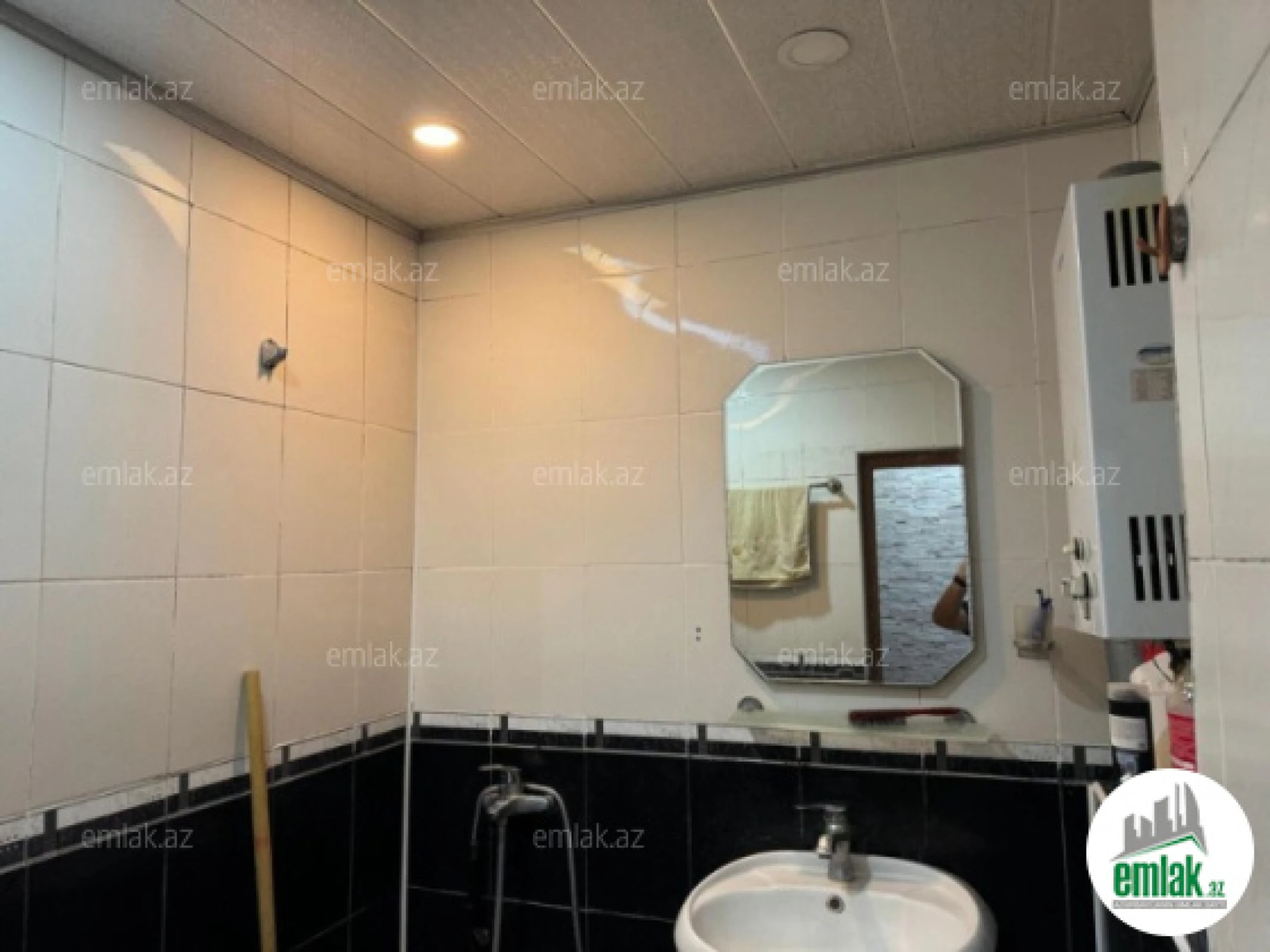 Satılır 3 otaqlı köhnə tikili 60 m²