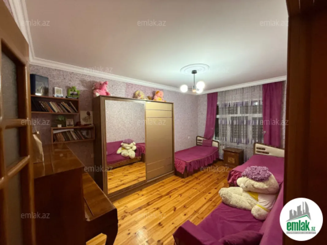 Satılır 3 otaqlı köhnə tikili 90 m²