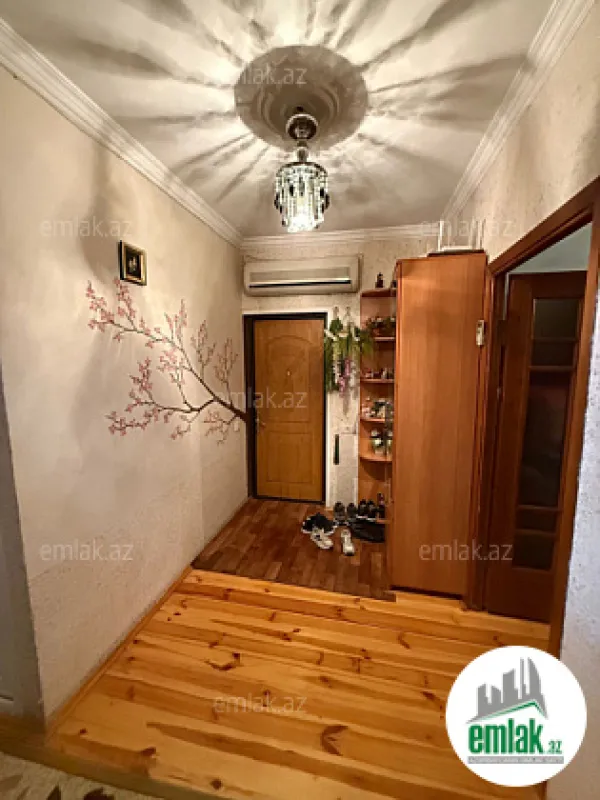 Satılır 3 otaqlı köhnə tikili 90 m²