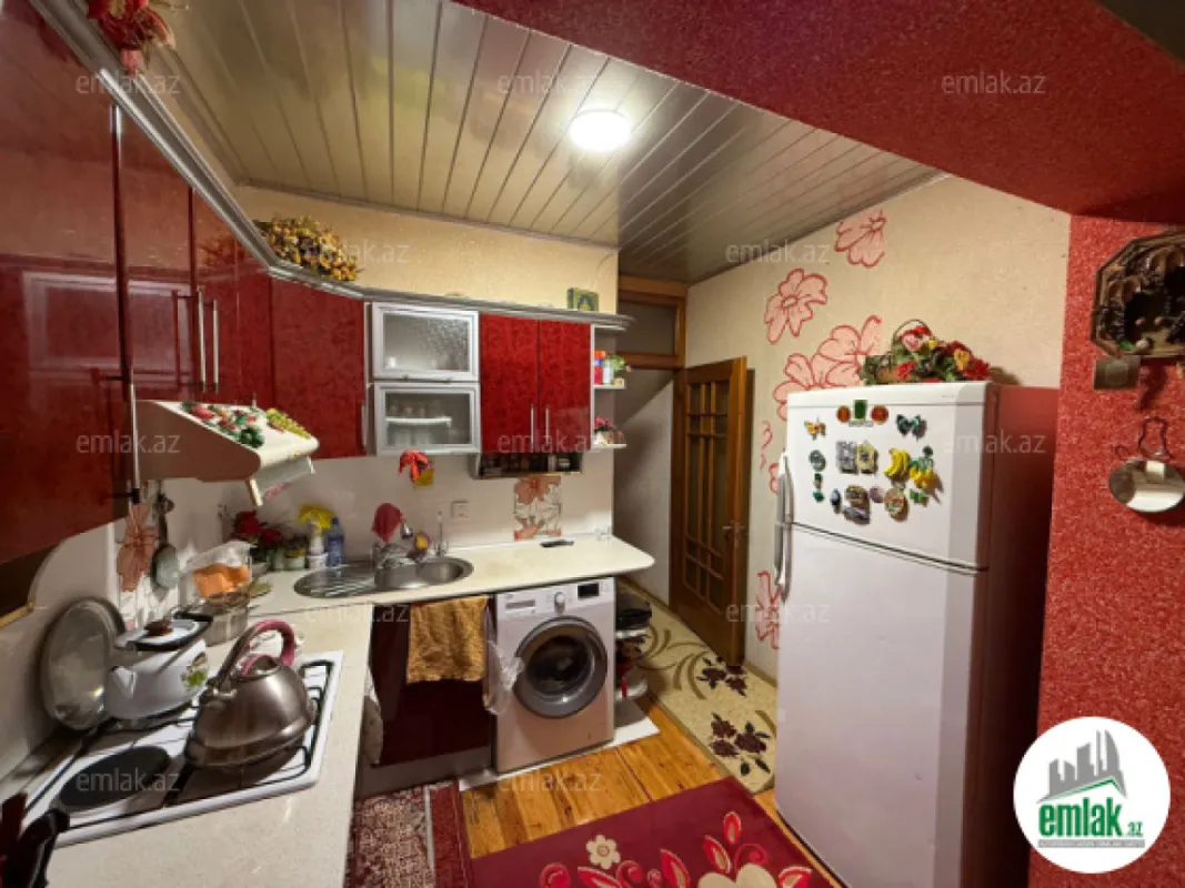 Satılır 3 otaqlı köhnə tikili 90 m²