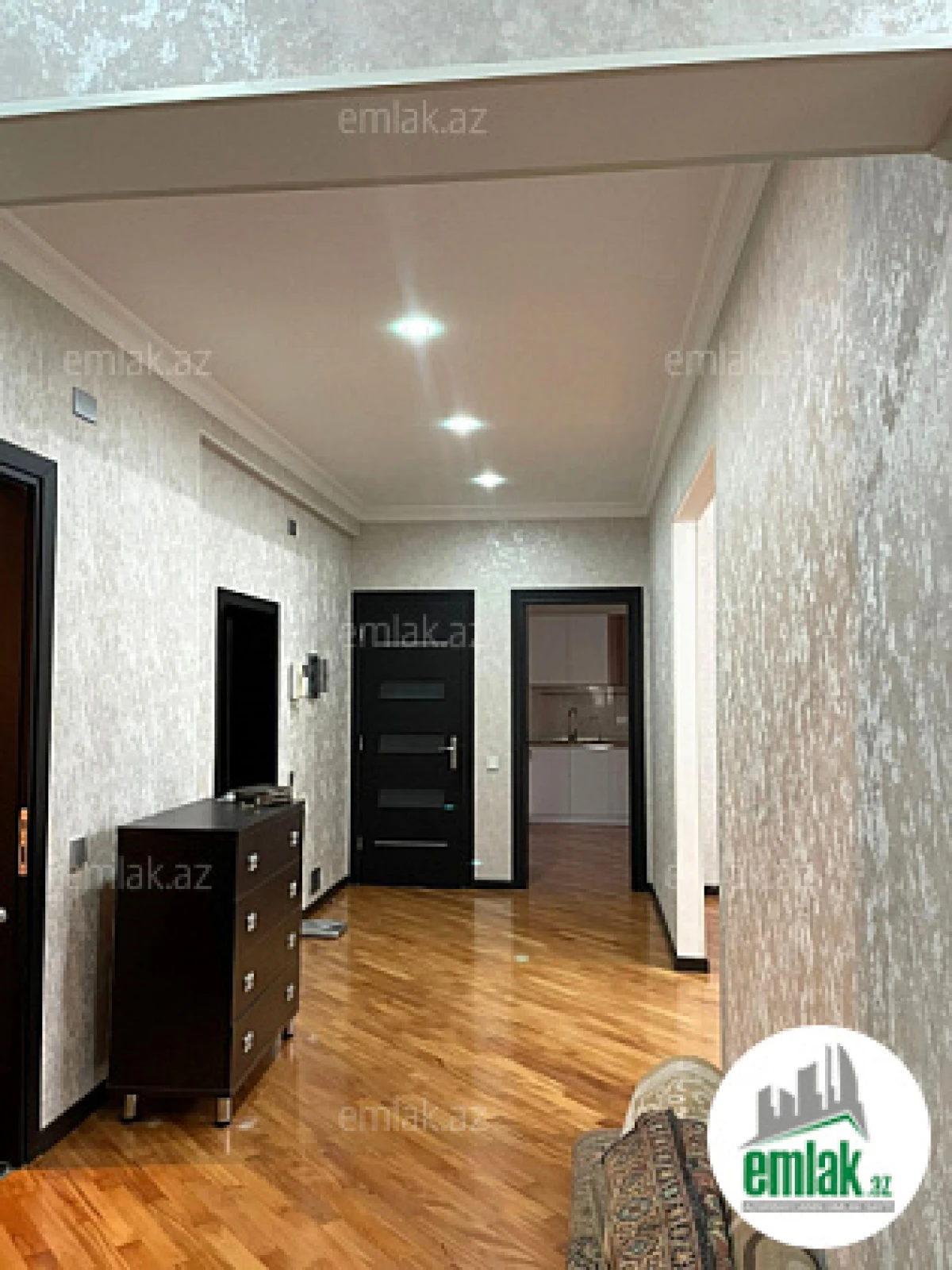 Satılır 3 otaqlı yeni tikili 126 m²
