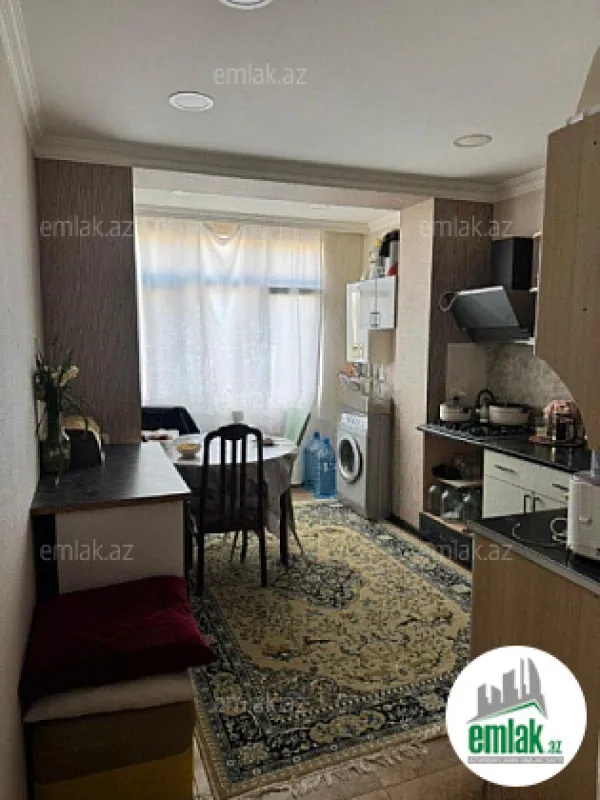 Satılır 3 otaqlı köhnə tikili 90 m²