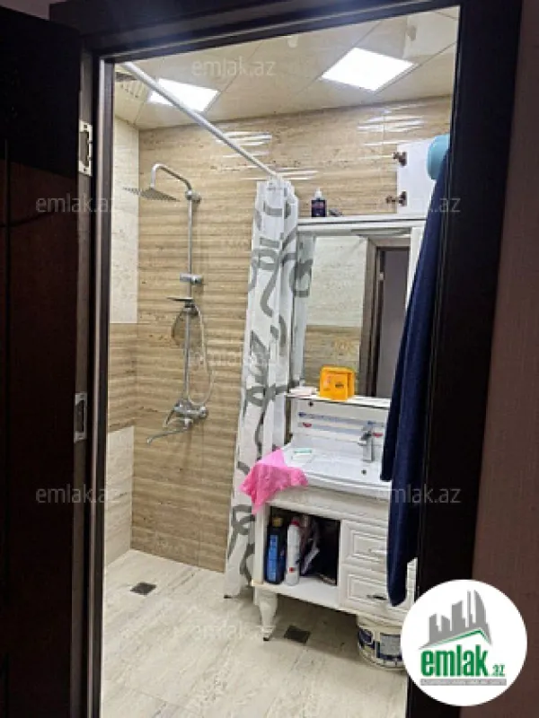 Satılır 3 otaqlı köhnə tikili 90 m²