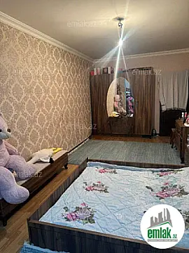 Satılır 3 otaqlı köhnə tikili 90 m²