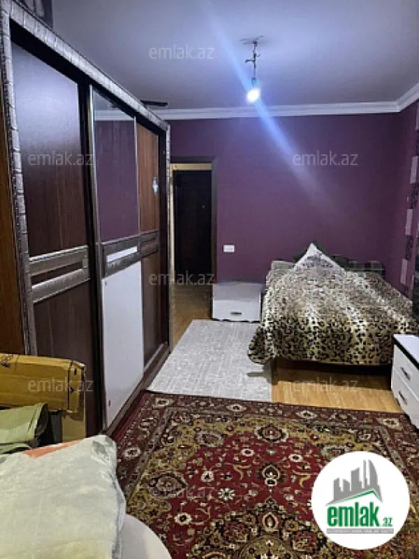 Satılır 3 otaqlı köhnə tikili 90 m²