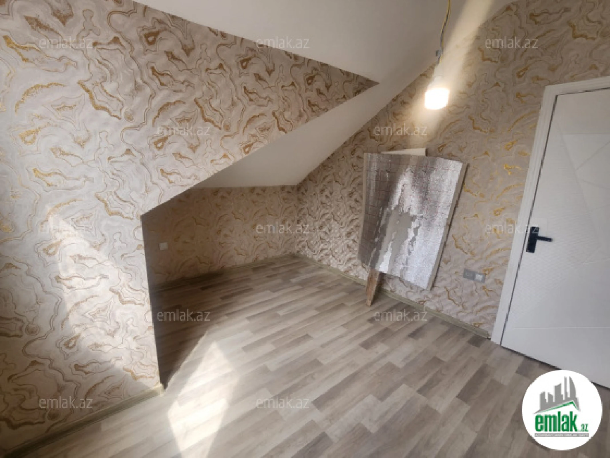 Satılır 2 otaqlı yeni tikili 50 m²