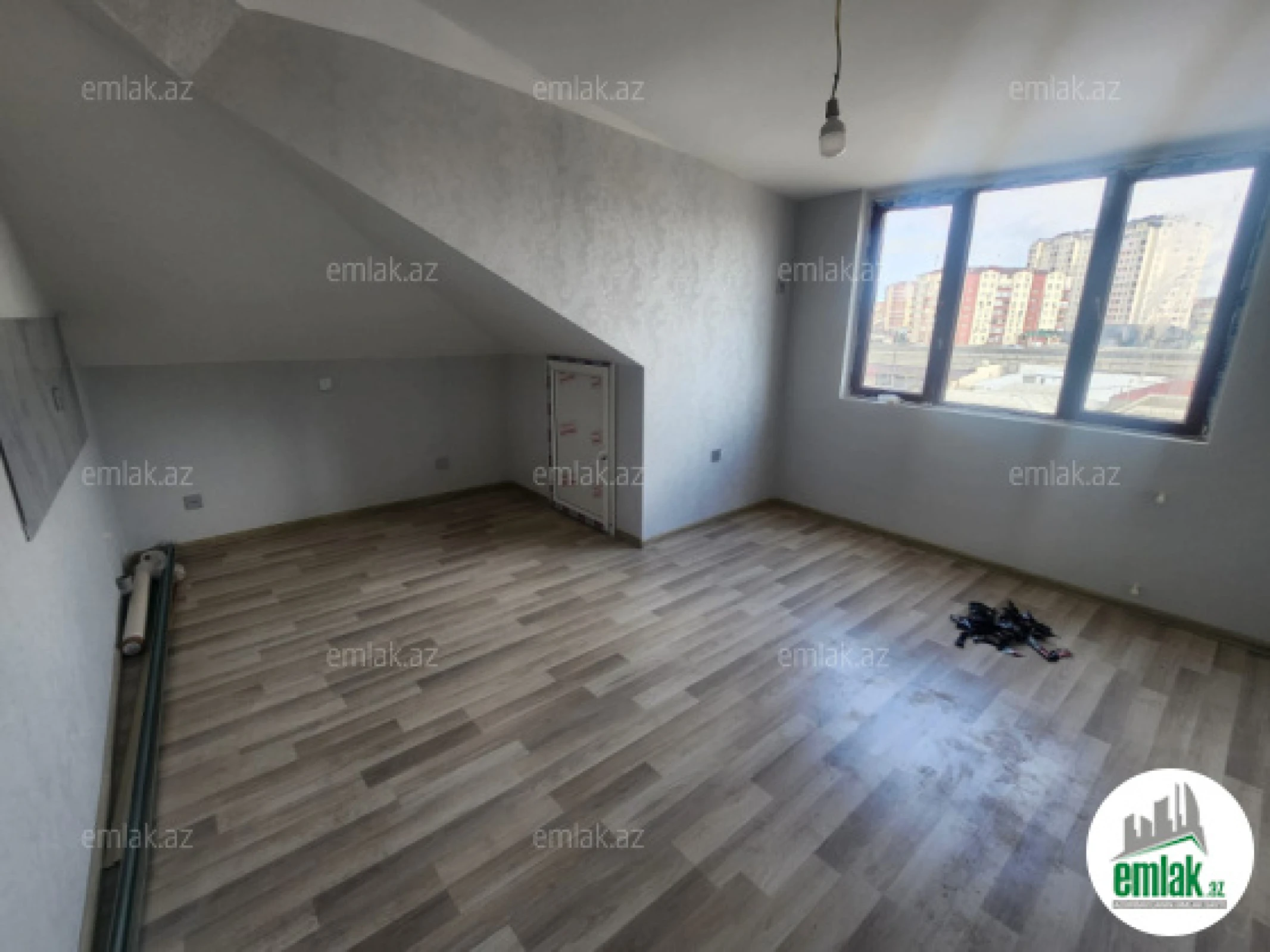 Satılır 2 otaqlı yeni tikili 50 m²