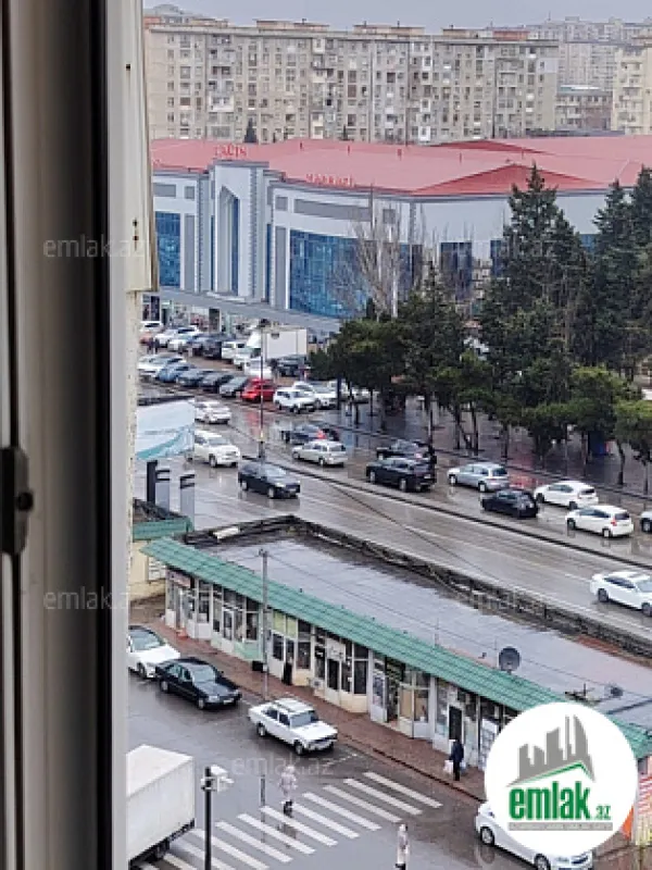 Satılır 3 otaqlı köhnə tikili 70 m²