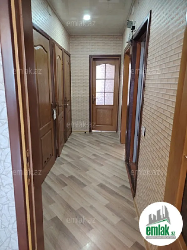 Satılır 3 otaqlı köhnə tikili 70 m²