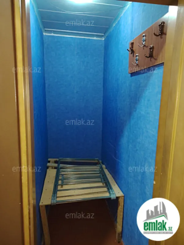 Satılır 3 otaqlı köhnə tikili 70 m²