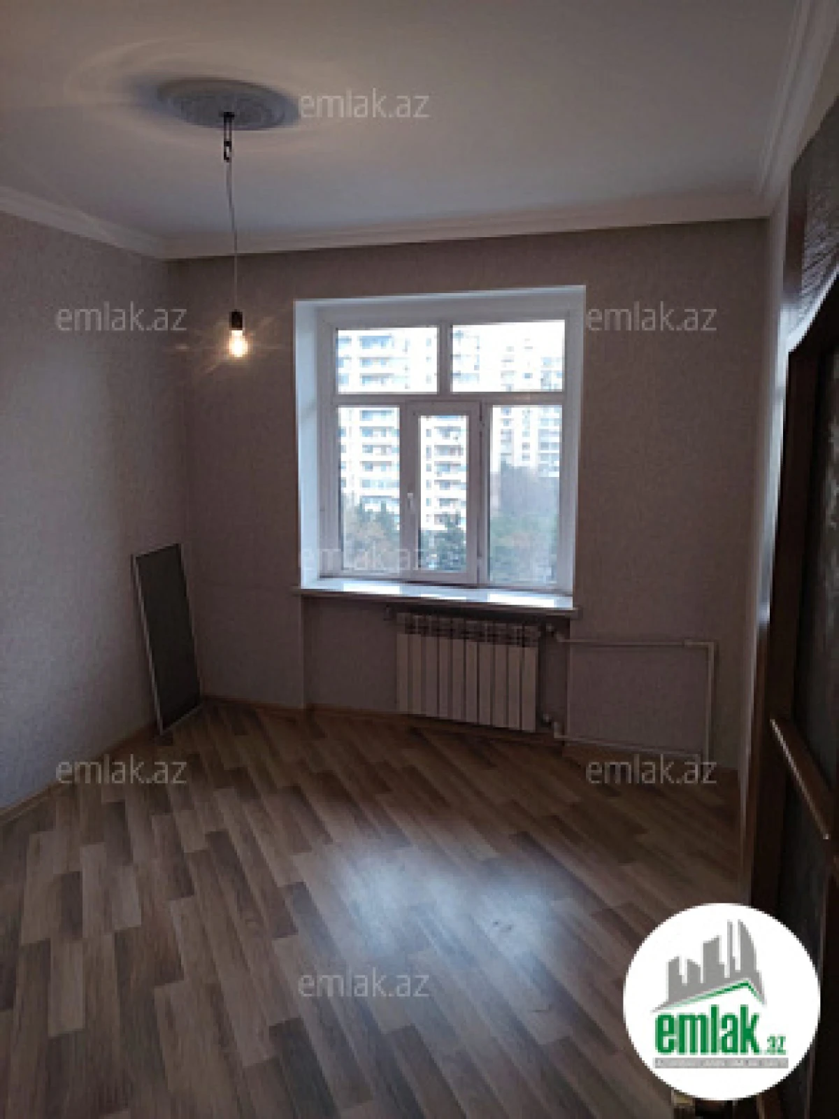 Satılır 3 otaqlı köhnə tikili 70 m²
