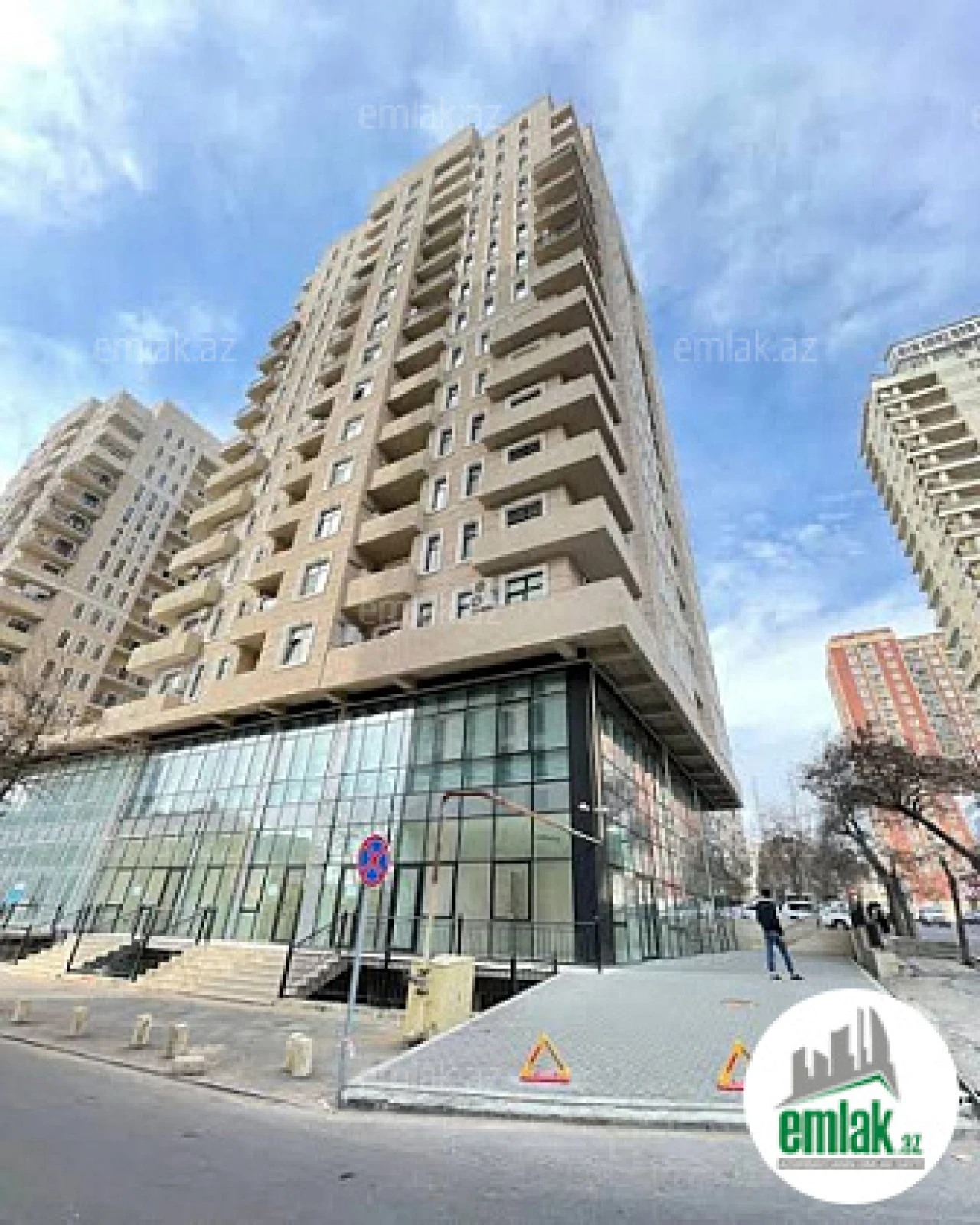 Satılır 3 otaqlı yeni tikili 127 m²