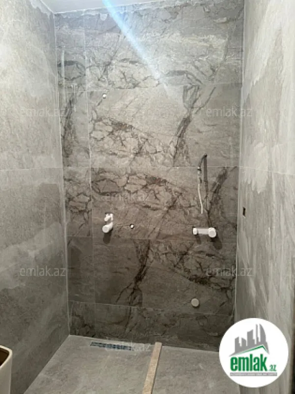 Satılır 2 otaqlı yeni tikili 77 m²