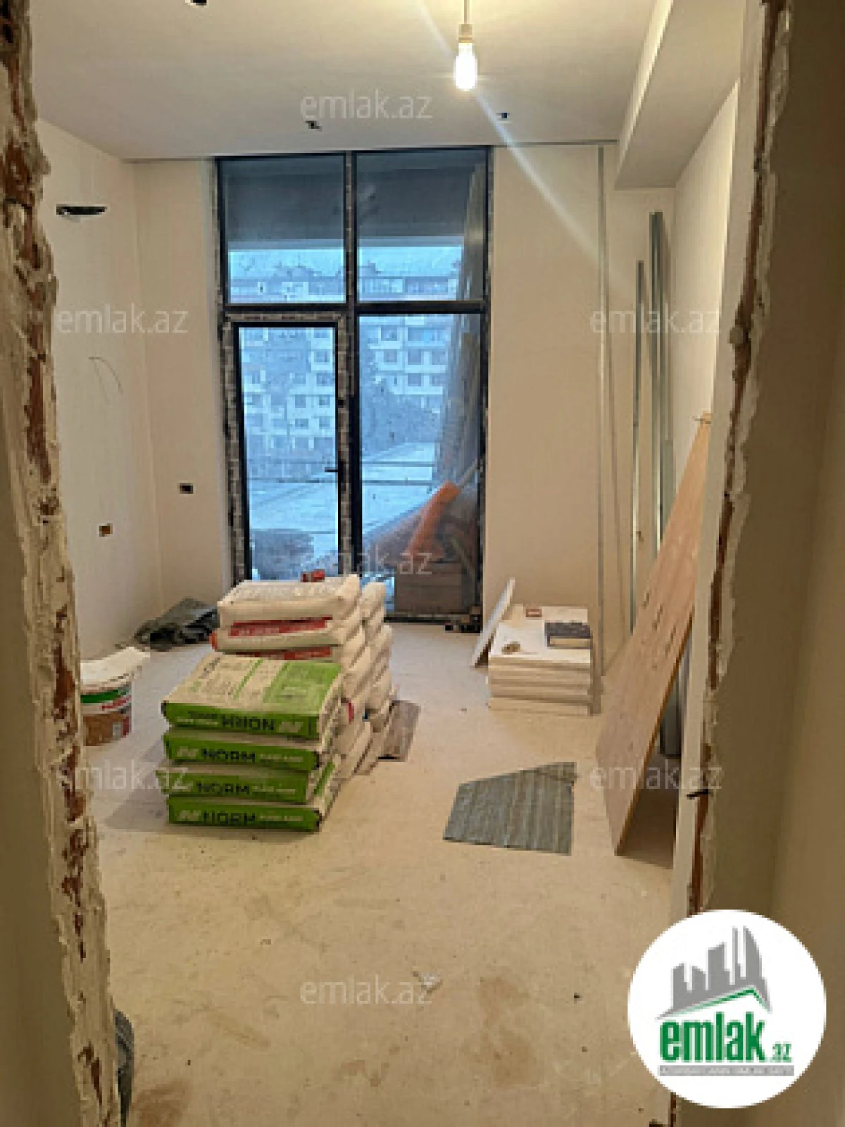 Satılır 2 otaqlı yeni tikili 77 m²