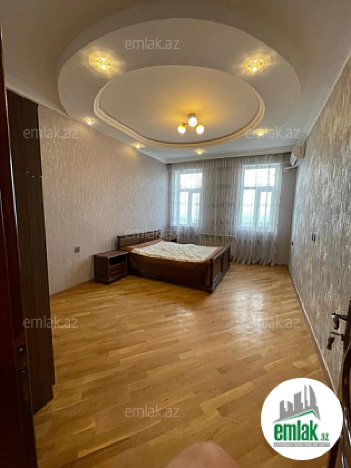 Satılır 3 otaqlı yeni tikili 150 m²