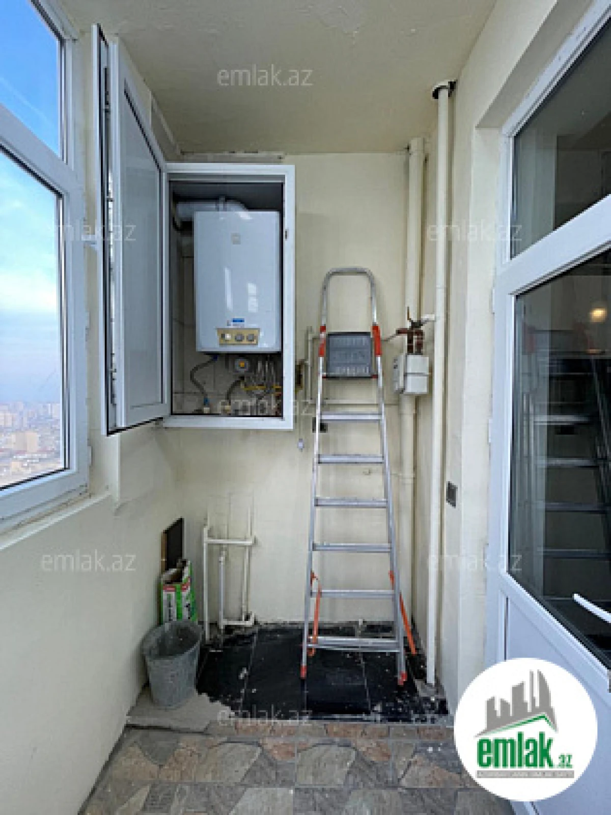 Satılır 3 otaqlı yeni tikili 150 m²