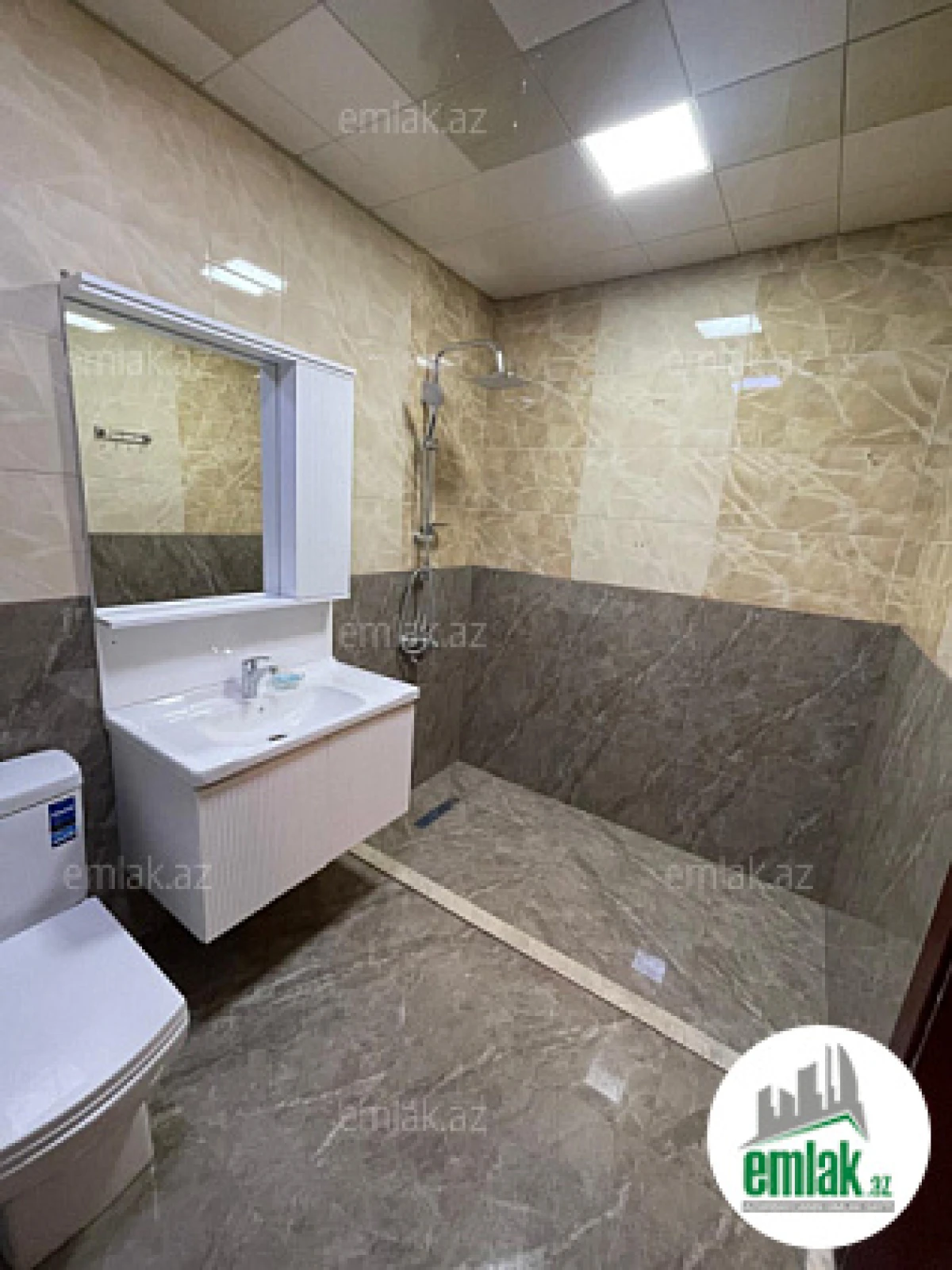 Satılır 3 otaqlı yeni tikili 150 m²