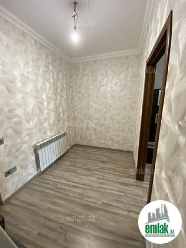 Satılır 2 otaqlı köhnə tikili 70 m²