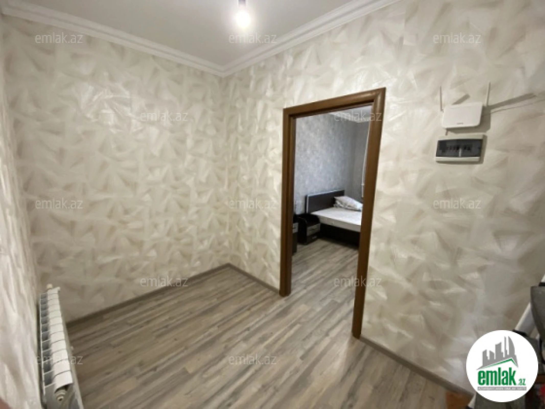 Satılır 2 otaqlı köhnə tikili 70 m²