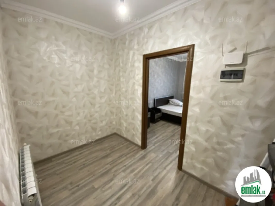 Satılır 2 otaqlı köhnə tikili 70 m²