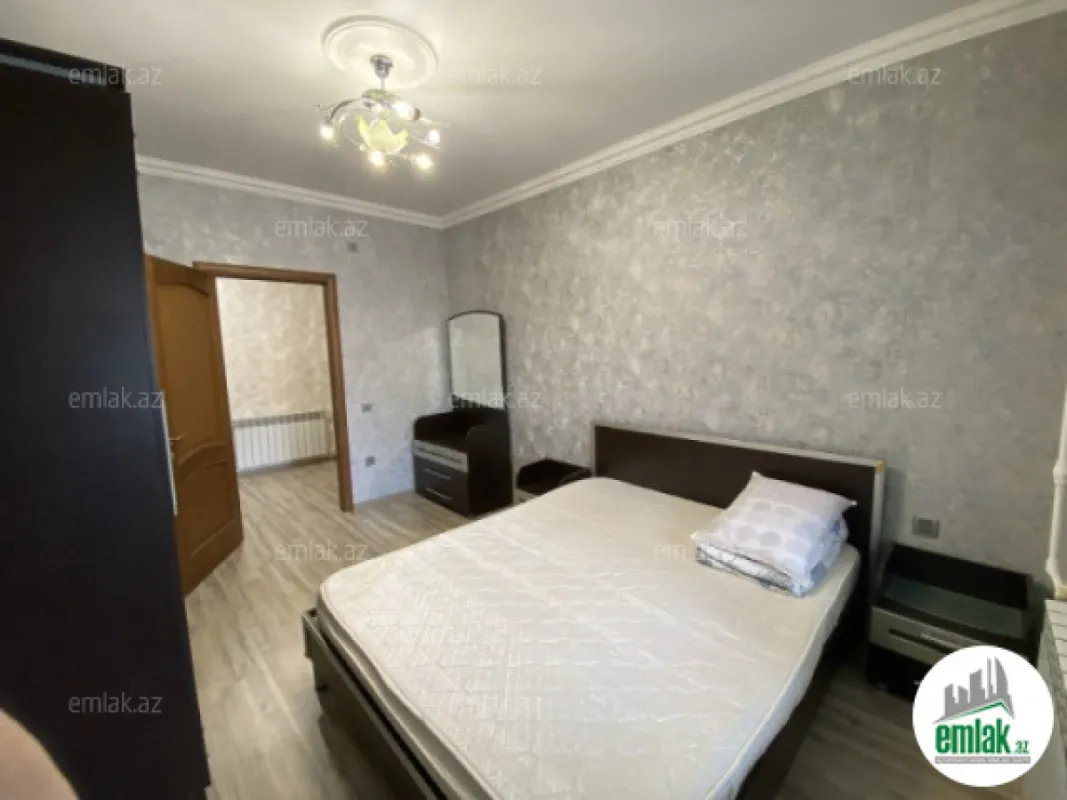 Satılır 2 otaqlı köhnə tikili 70 m²