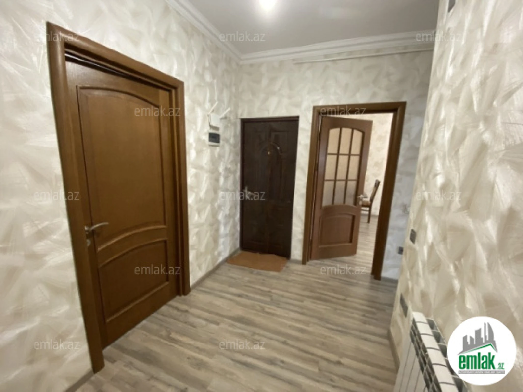 Satılır 2 otaqlı köhnə tikili 70 m²