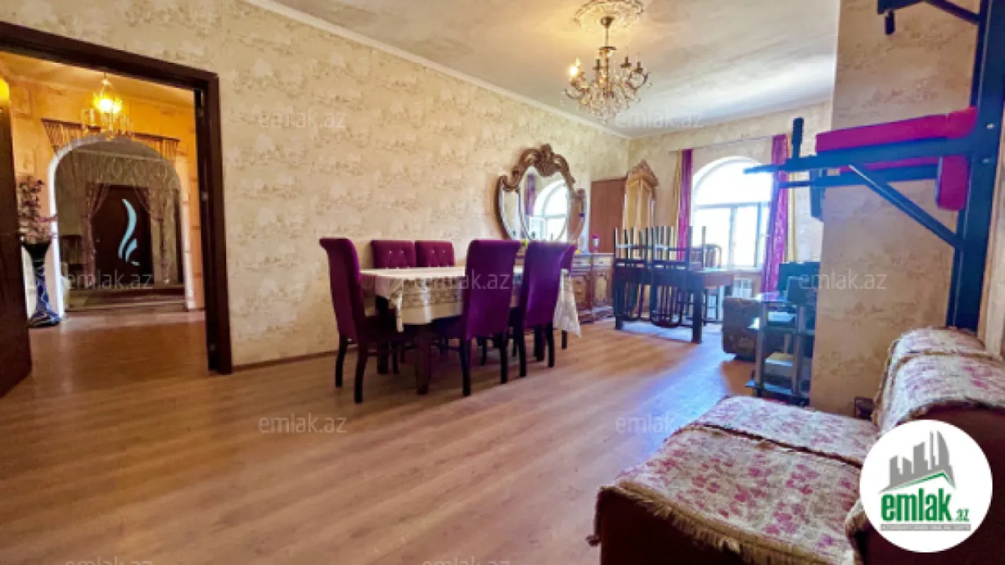 Satılır 6 otaqlı həyət evi 172 m²