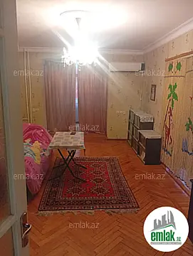 Satılır 3 otaqlı köhnə tikili 75 m²