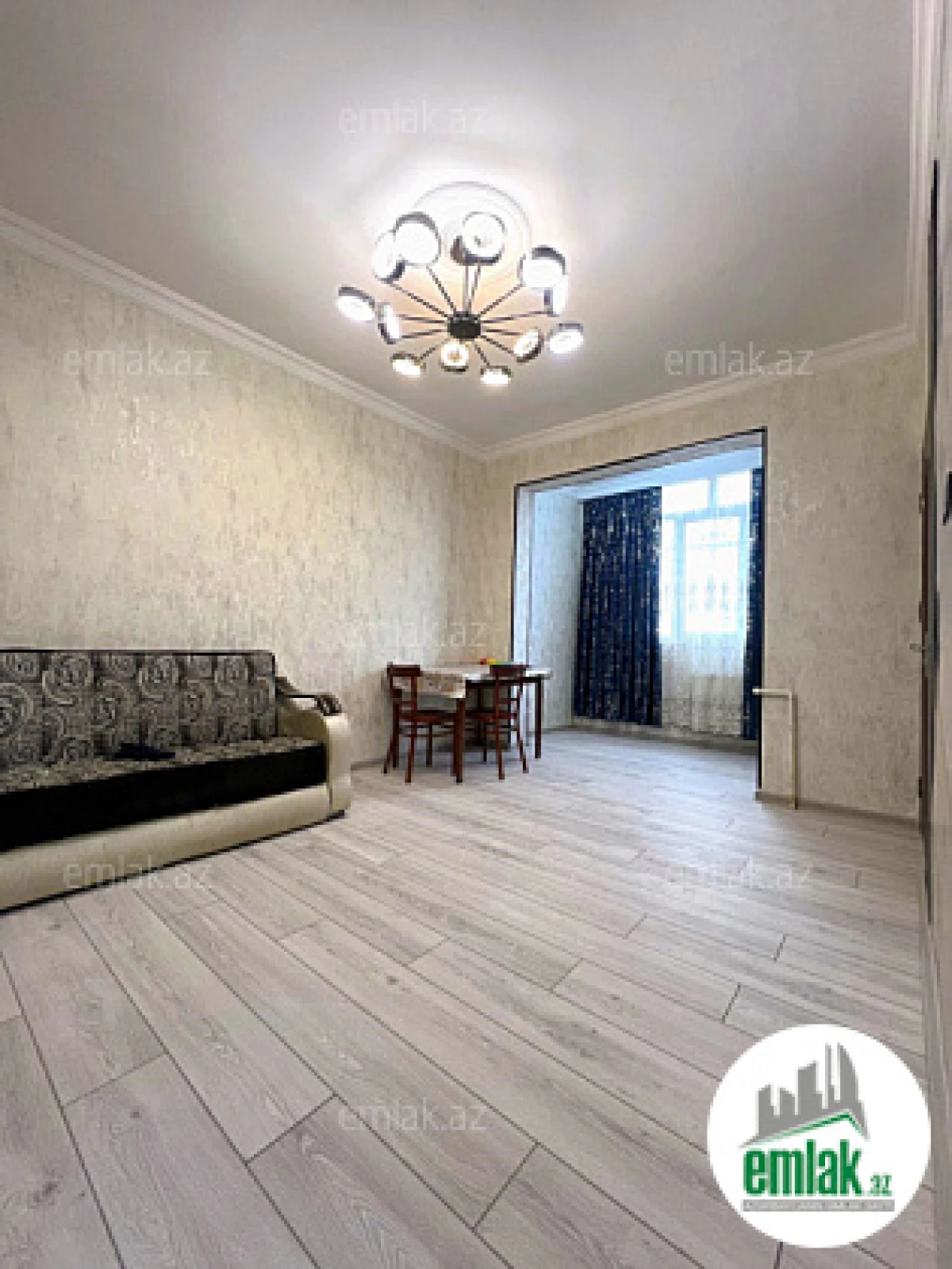Satılır 2 otaqlı köhnə tikili 60 m²