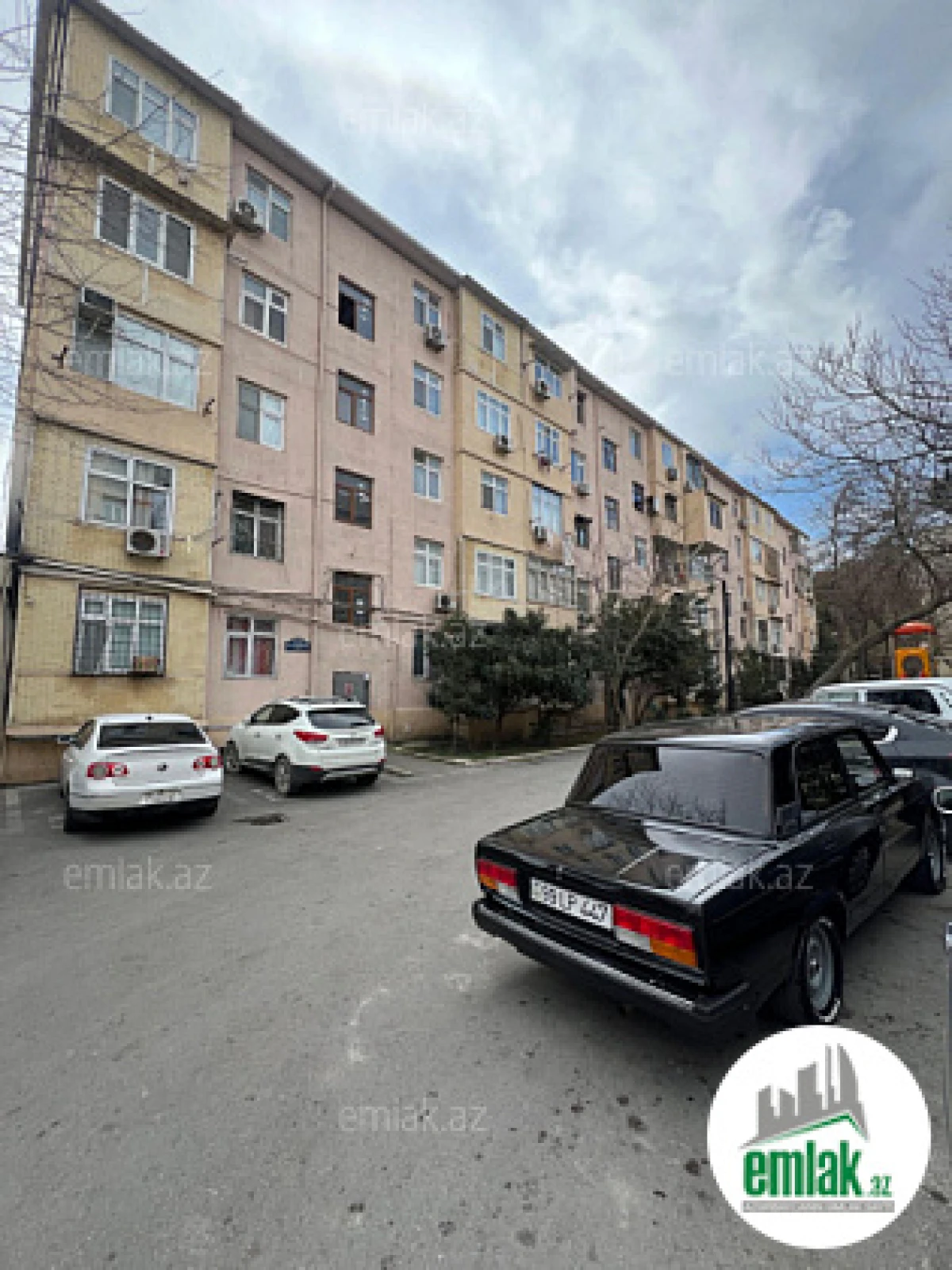 Satılır 2 otaqlı köhnə tikili 60 m²