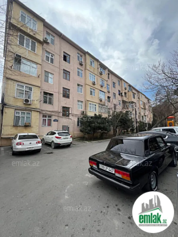 Satılır 2 otaqlı köhnə tikili 60 m²