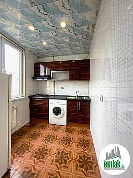 Satılır 2 otaqlı köhnə tikili 60 m²