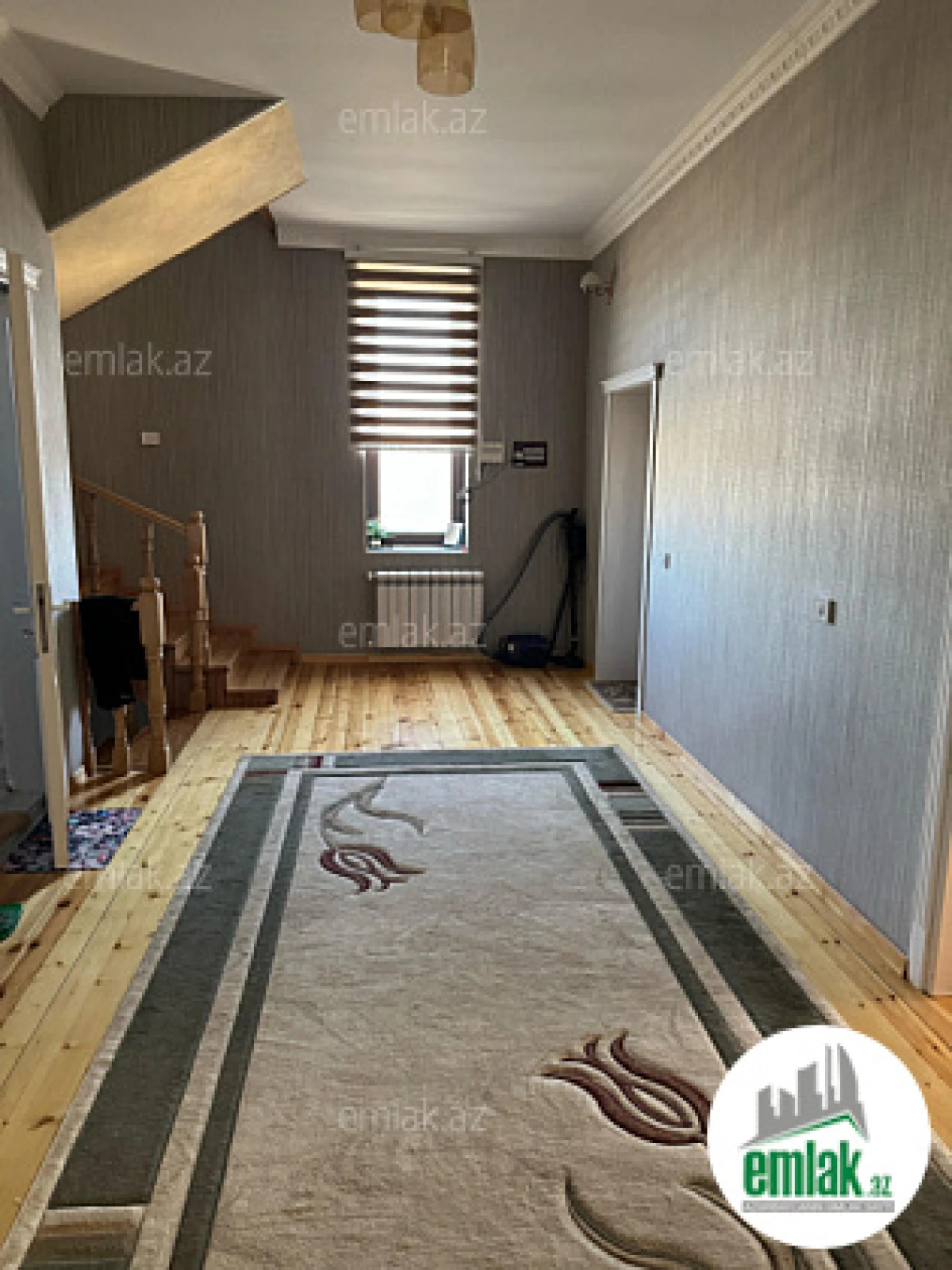 Satılır 6 otaqlı həyət evi 472 m²