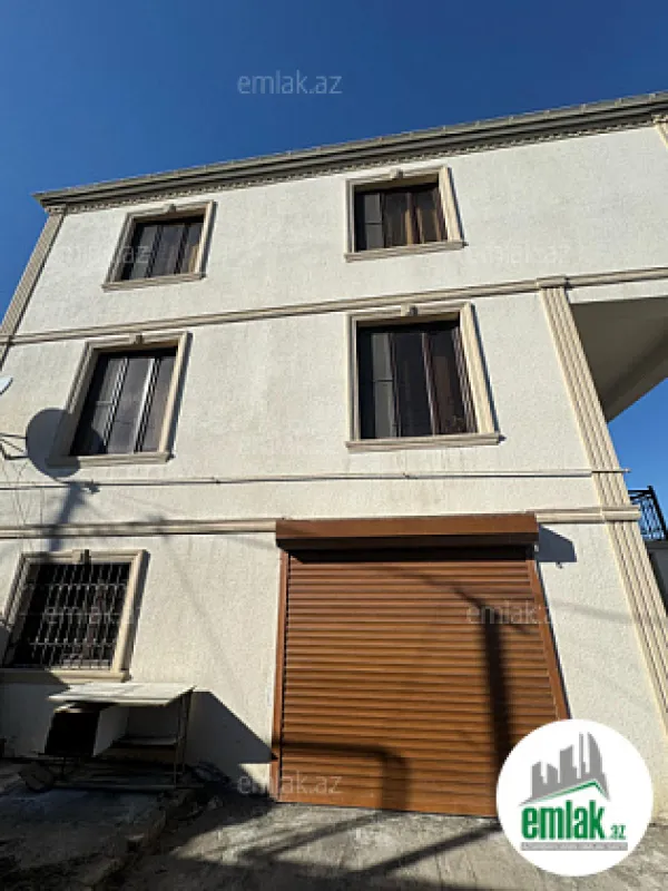 Satılır 6 otaqlı həyət evi 472 m²