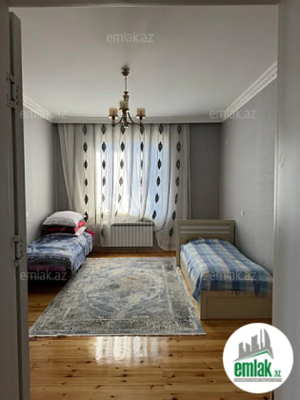 Satılır 6 otaqlı həyət evi 472 m²