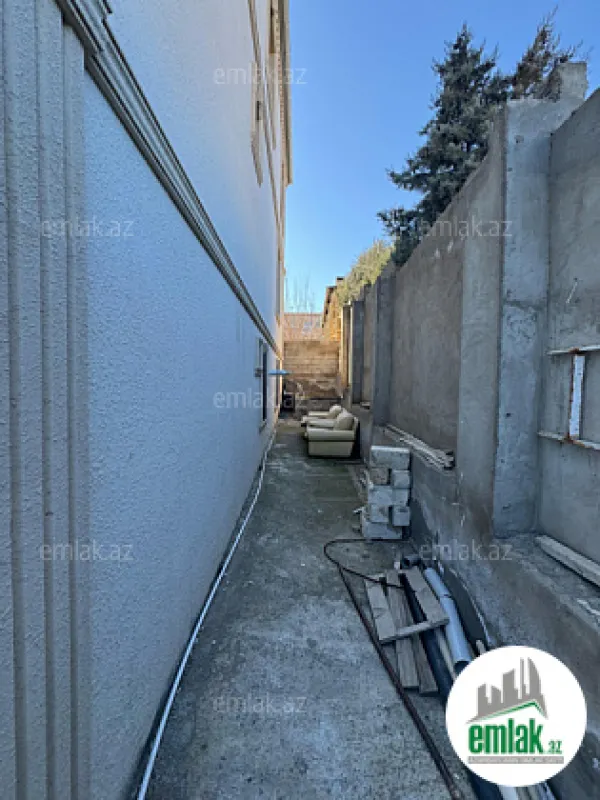 Satılır 6 otaqlı həyət evi 472 m²
