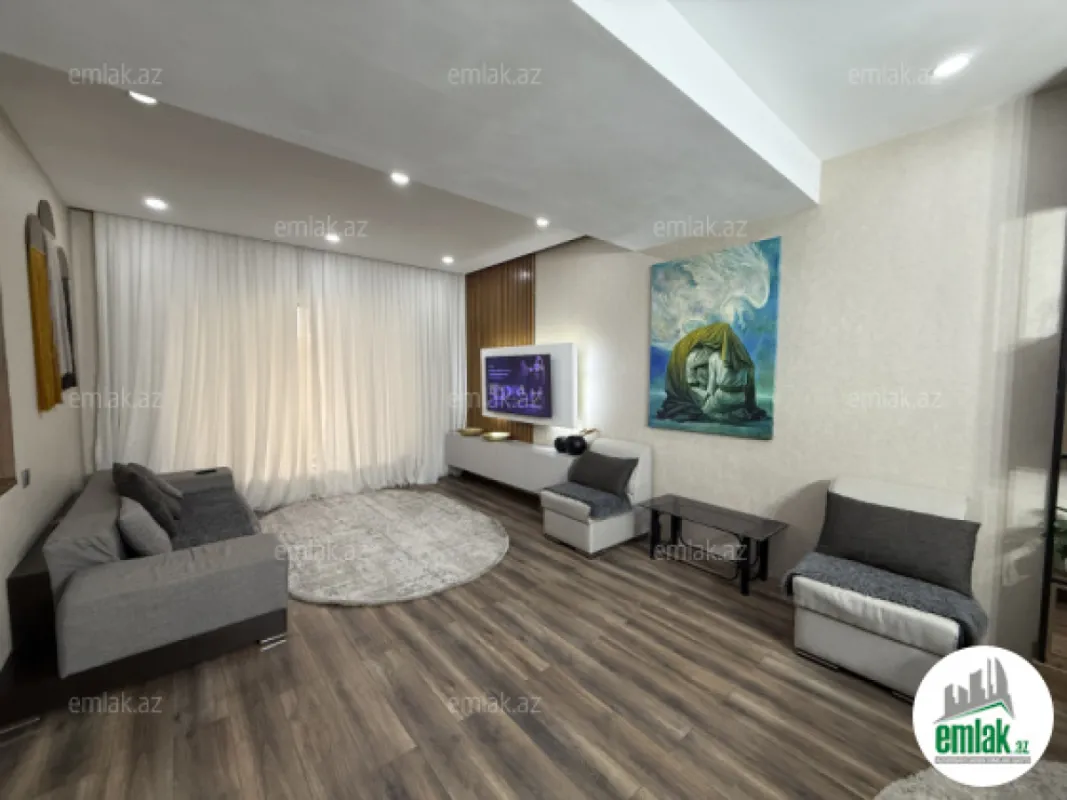 Satılır 7 otaqlı mənzil 220 m²