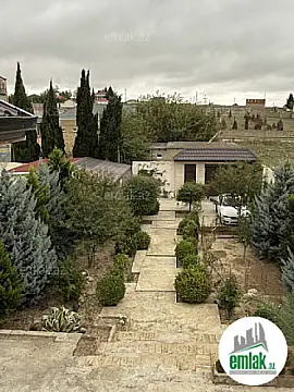 Satılır 7 otaqlı mənzil 220 m²