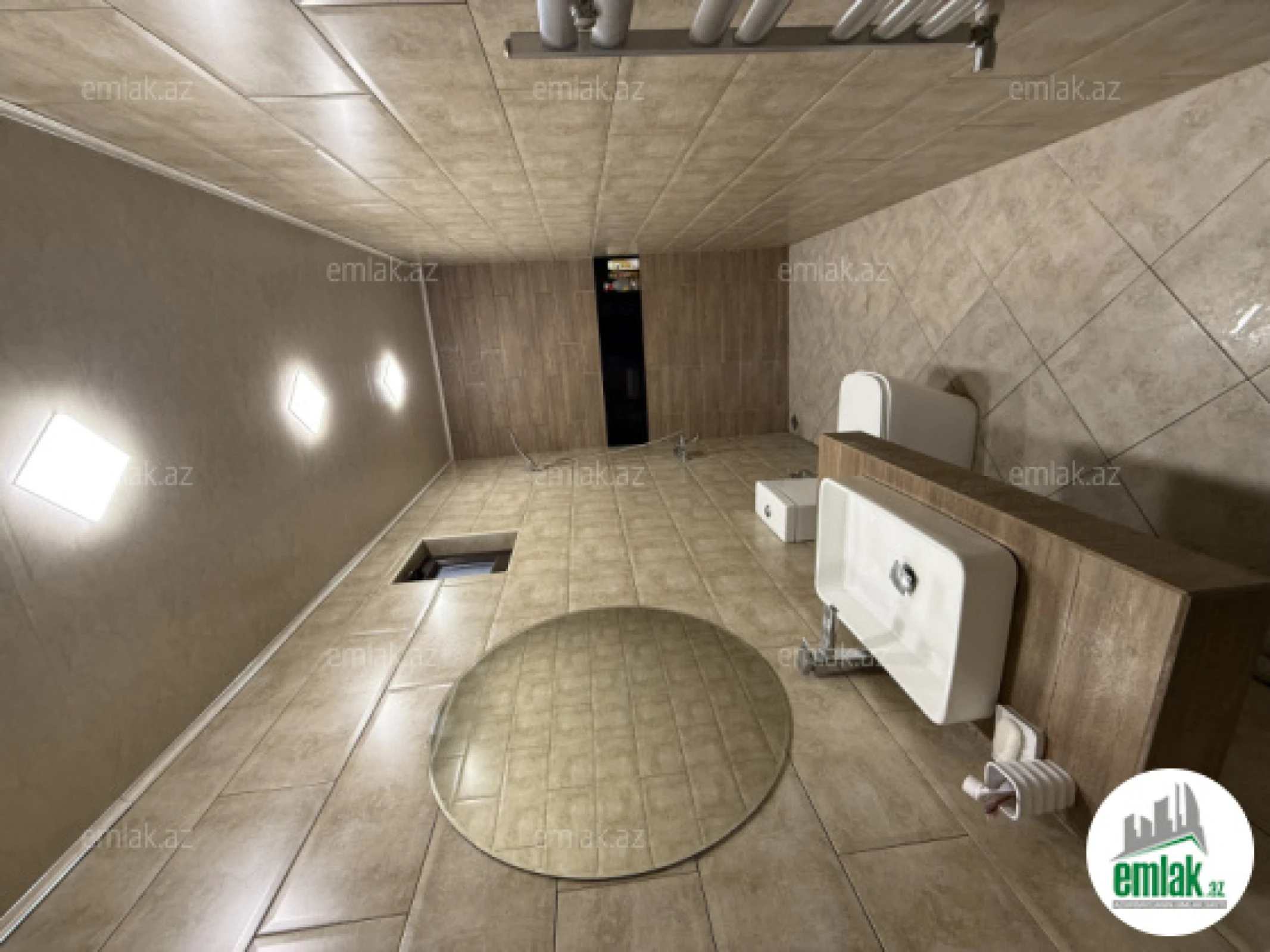 Satılır 7 otaqlı mənzil 220 m²