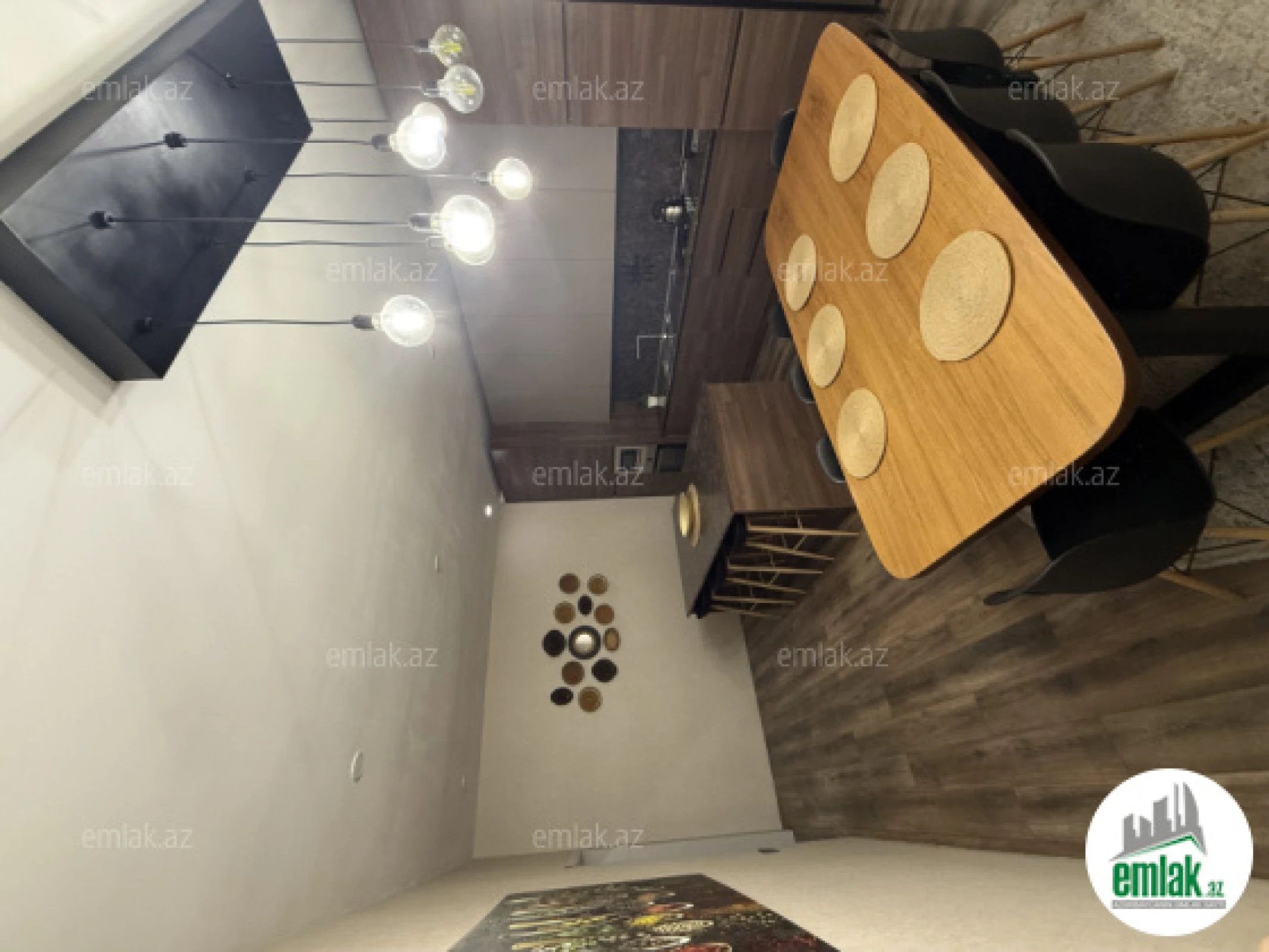 Satılır 7 otaqlı mənzil 220 m²