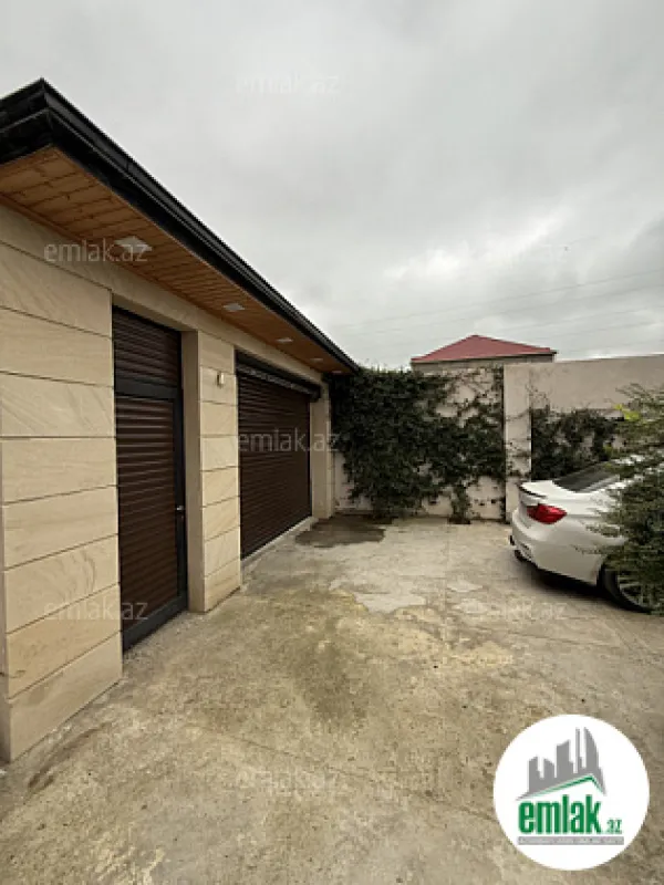 Satılır 7 otaqlı mənzil 220 m²