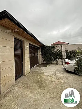 Satılır 7 otaqlı mənzil 220 m²