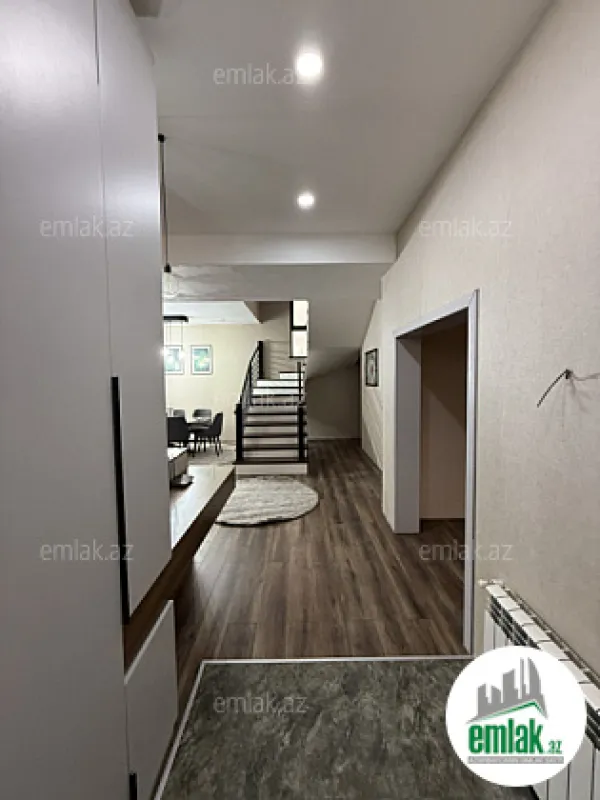 Satılır 7 otaqlı mənzil 220 m²