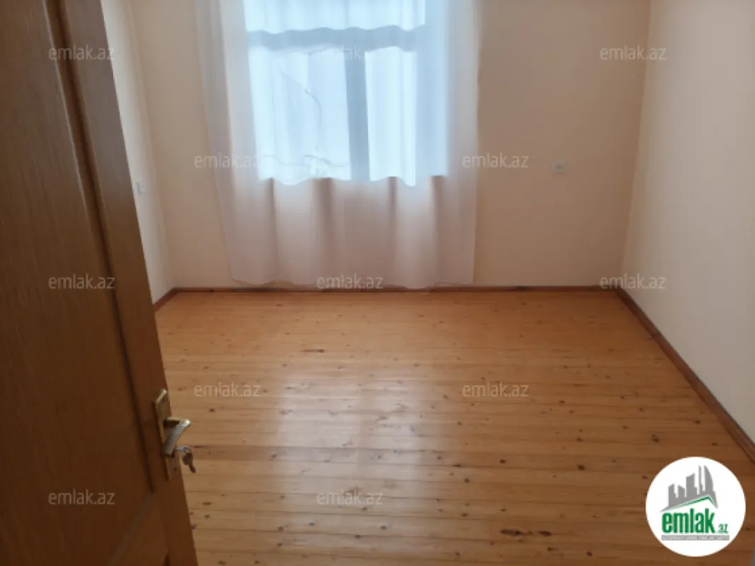 Satılır 4 otaqlı həyət evi 165 m²