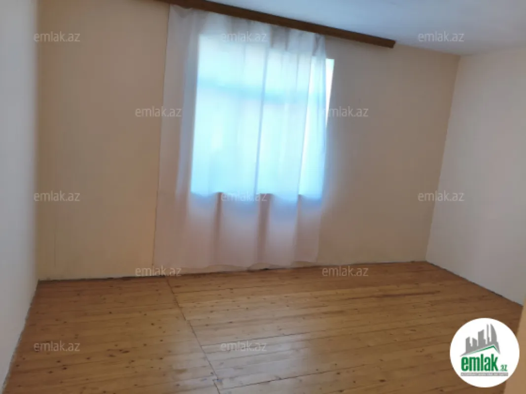 Satılır 4 otaqlı həyət evi 165 m²