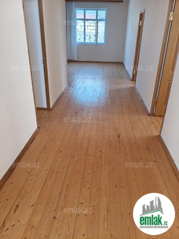 Satılır 4 otaqlı həyət evi 165 m²