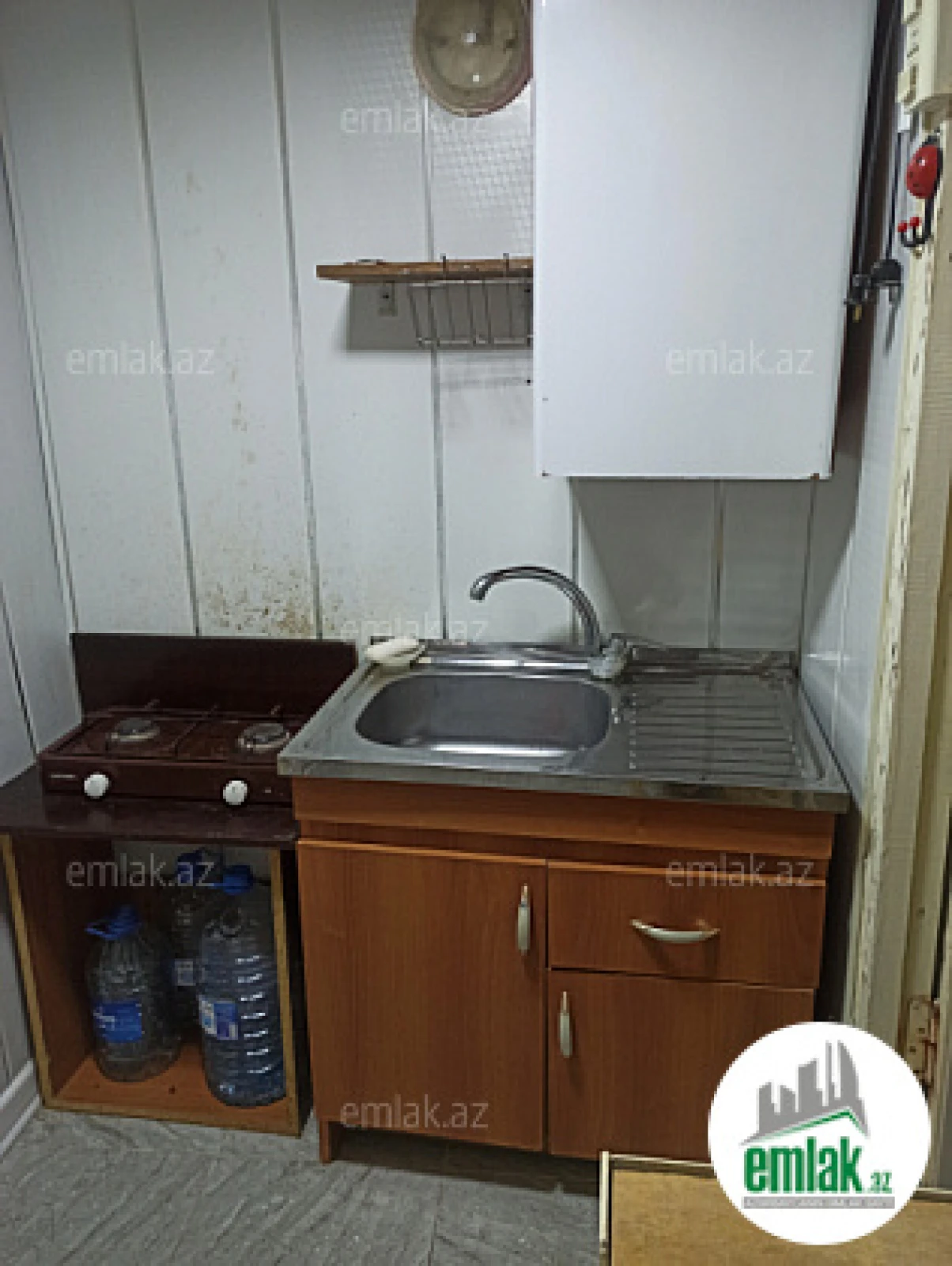 Satılır 1 otaqlı köhnə tikili 20 m²